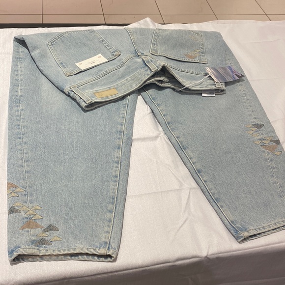 AG Adriano Goldschmied - RENN High Rise Barrel Fame Embroidered Jeans - Picture 10 of 11